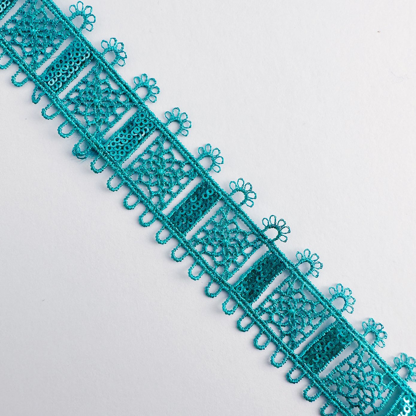 2023 100% polyester Sequin decorate lace trim Water solubility colour lace trim ribbon