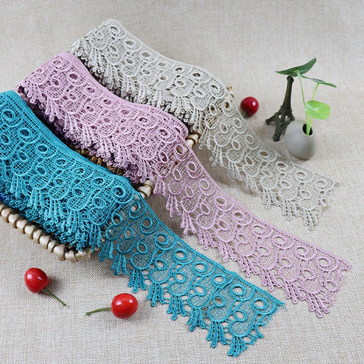 The Manufacturer Wholesales Lace Embroidery Best Price and Lace Cutwork Embroidery Fabric