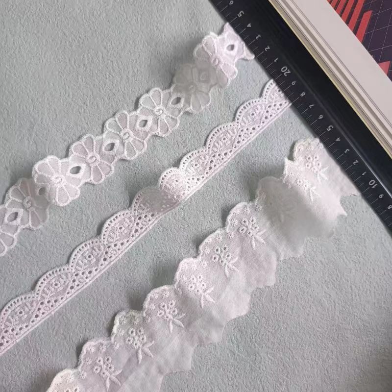 Wholesale Cotton Eyelet Lace Trim retro design feel soft cotton lace Used for home textile evening underwear wedding dress