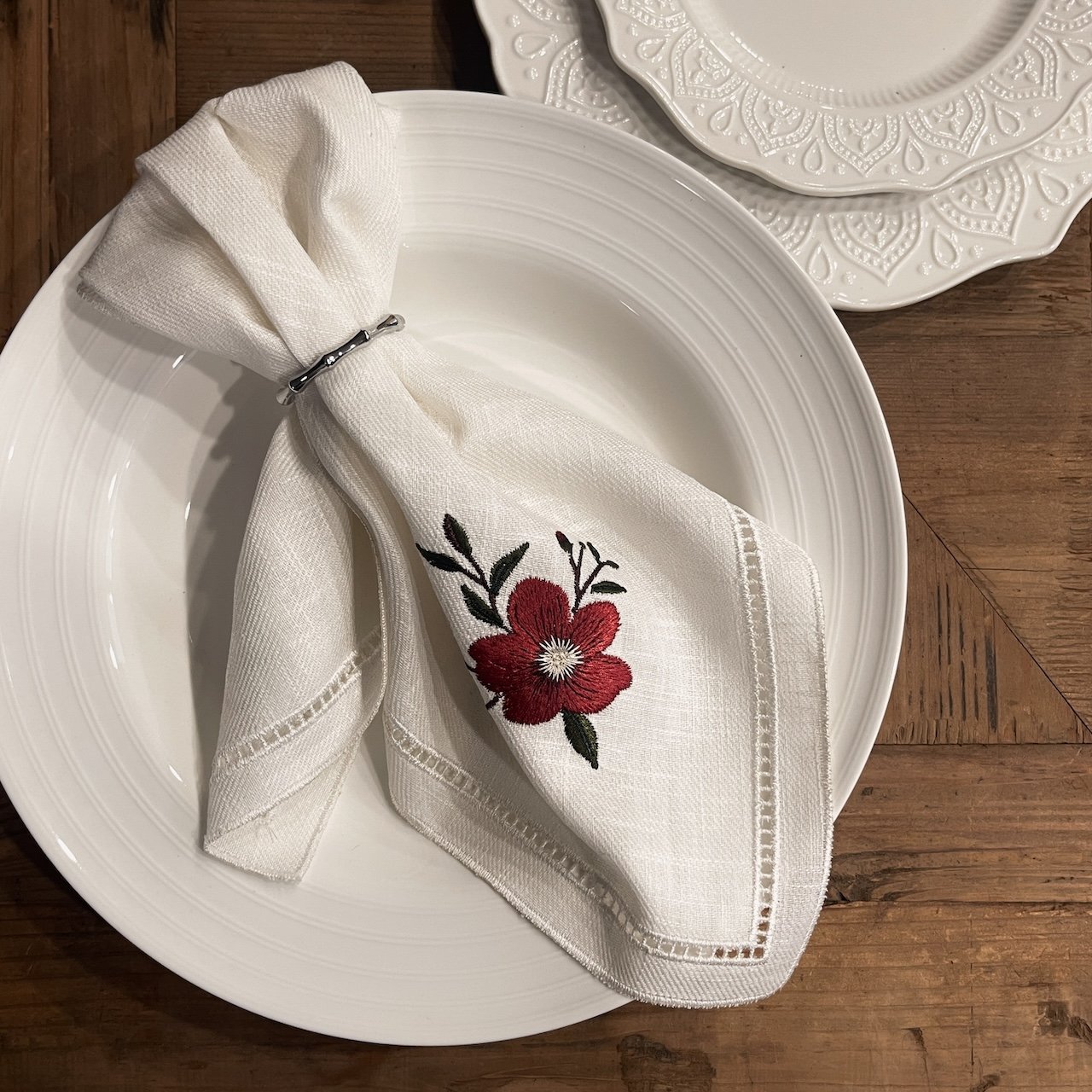 Exquisite Holiday Dinner Napkin 45cm Europe Style Poinsettia Embroidered Natural Ramie Fabric Home & Kitchen Party Restaurant