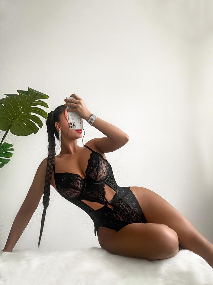 Wholesale Women's Lace See Through Bra and Panties Set Black Sexy Lingerie Sets Bodysuits Women Lingerie