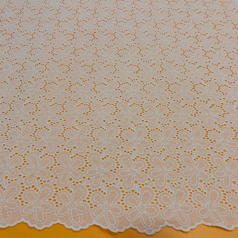 China Fabric Supplier Floral Embroidery Lace Fabric White Eyelet Embroidery Cotton Fabric For Women Dress