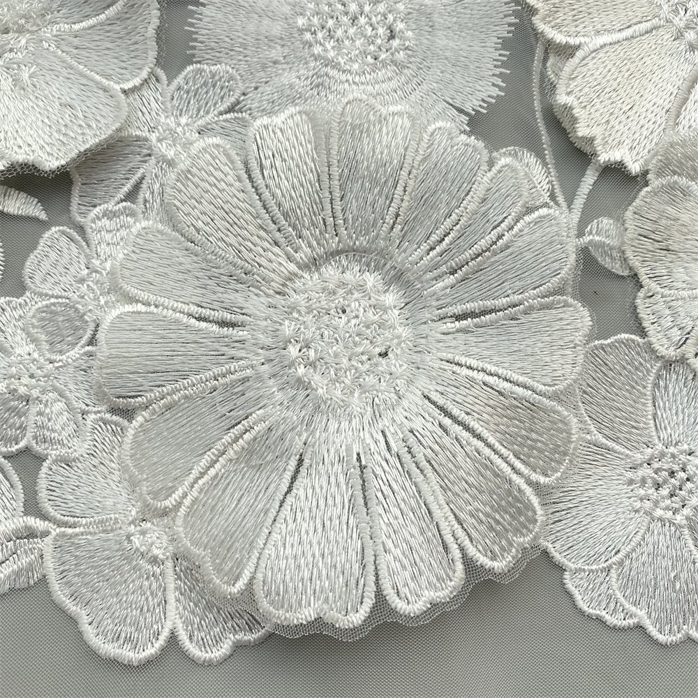 Factory Direct Sale New Style 3D Three-dimensional Handmade Decals Lace Sustainable Flower Tulle Embroidery Fabric