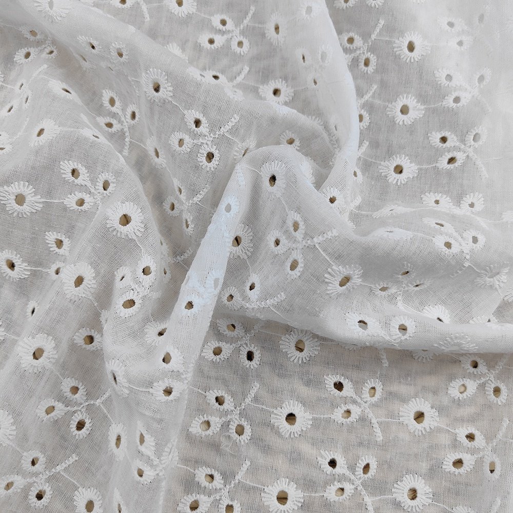 Wholesale 100% Cotton Floral Fabric Flower Embroidery Cotton Embroidered Lace Fabric For Women Dress