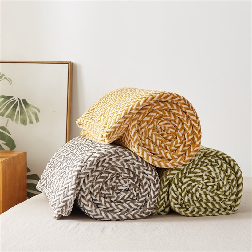 Super Soft Flannel Blanket for Bed Sofa Office Yarn-Dyed Milk Velvet Bedspread Warm Throw Blankets Plaid Striped Bed Cover