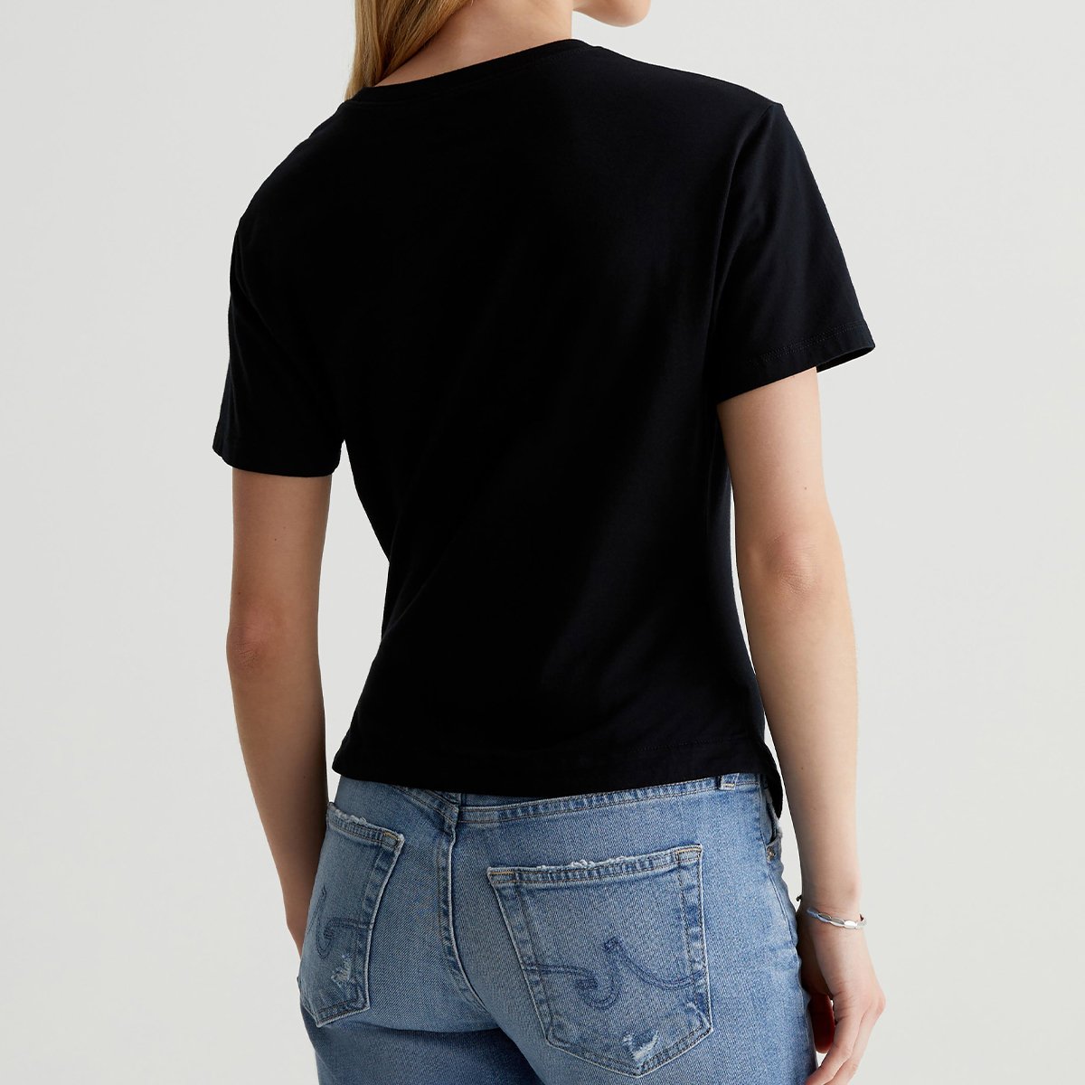 OEM/ODM Custom Black Women's Asymmetrical Draped Crewneck Tee - Stretch-Blend Jersey, Side Pleats, Uneven Hem