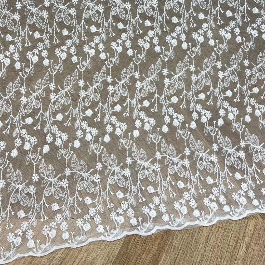 K1027 Water Soluble Milk Screen Yarn Embroidery Fabric Floral Pattern Lace Wedding Dresses Clothing Yard Manufacturer Wholesale