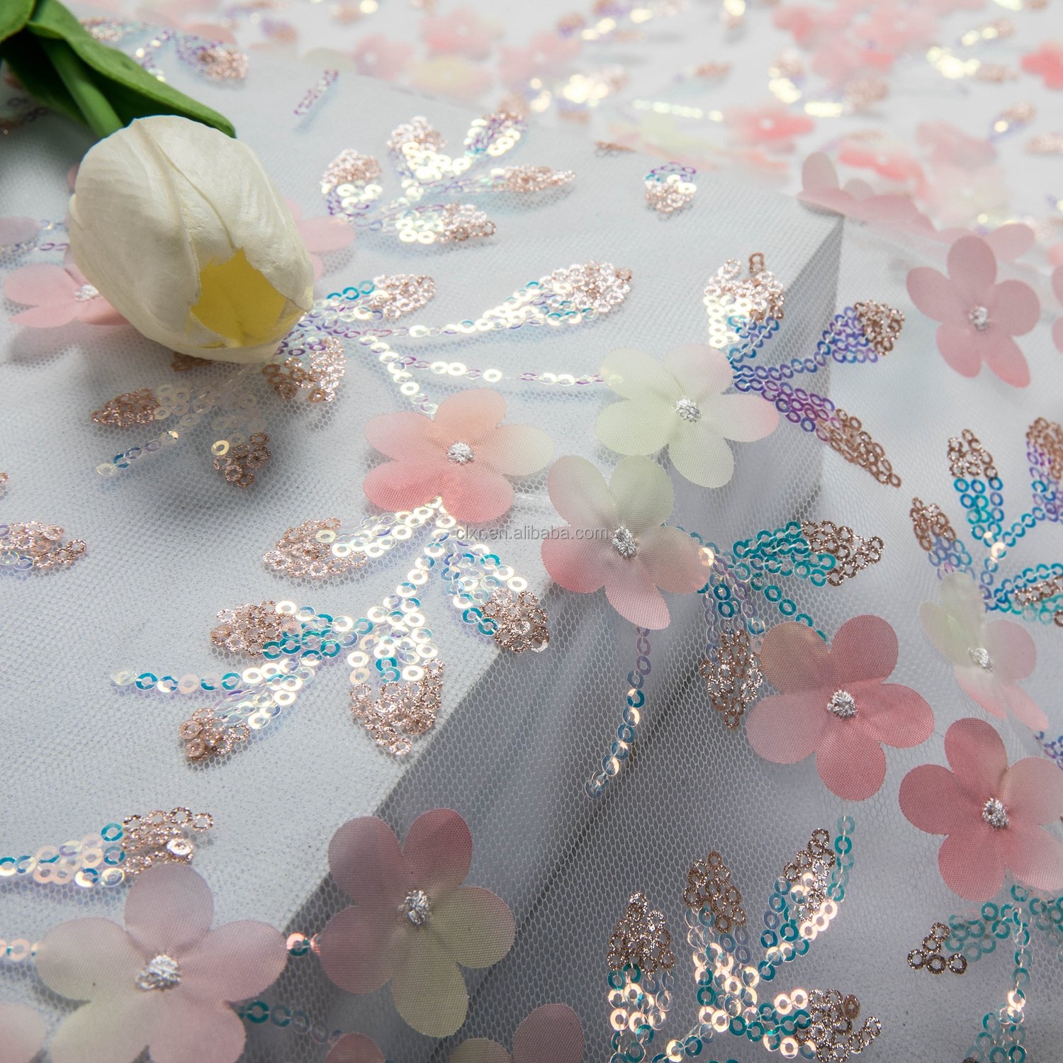 Factory Supplier Tulle Iridescent Gradient Flower Sequin Embroidery Fabric Women's Dresses Fashion Embroidered Sequin Fabric