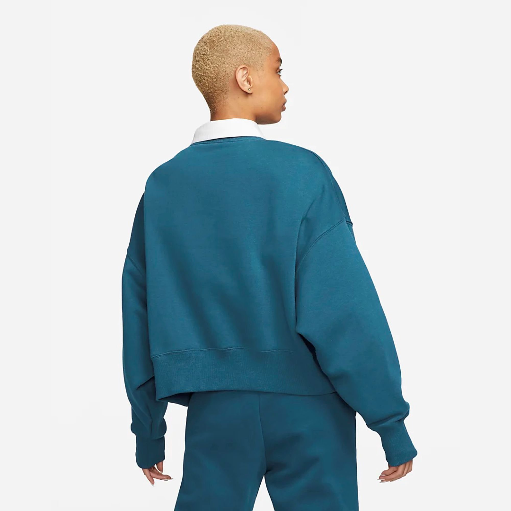 Relaxed Fit Ribbed Crewneck 70% Cotton 30% Recycled Polyester Fleece Ribbed Cuffs and Hem Midnight Black Crop Sweatshirt