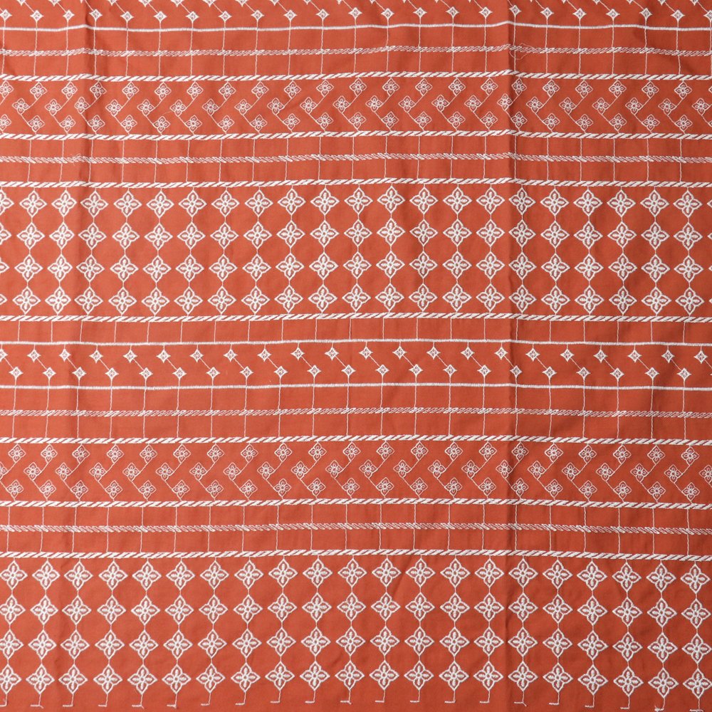 Wholesale Factory Floral 100% Cotton Lace Fabric Embroidered Fabric for Summer Clothes