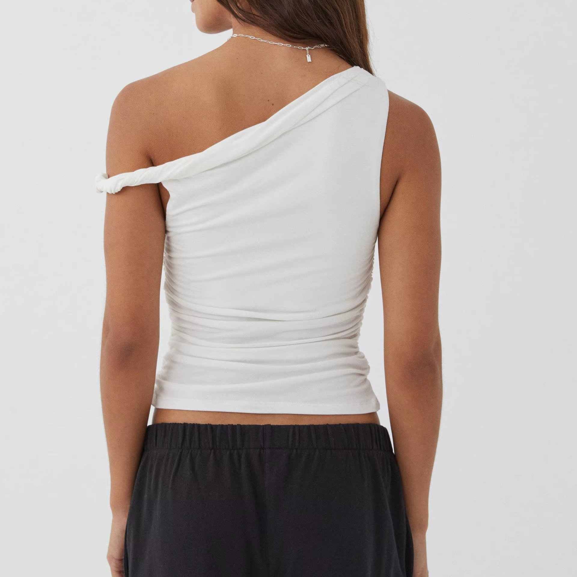 Runwaylove R455 New Design White Twist Top
