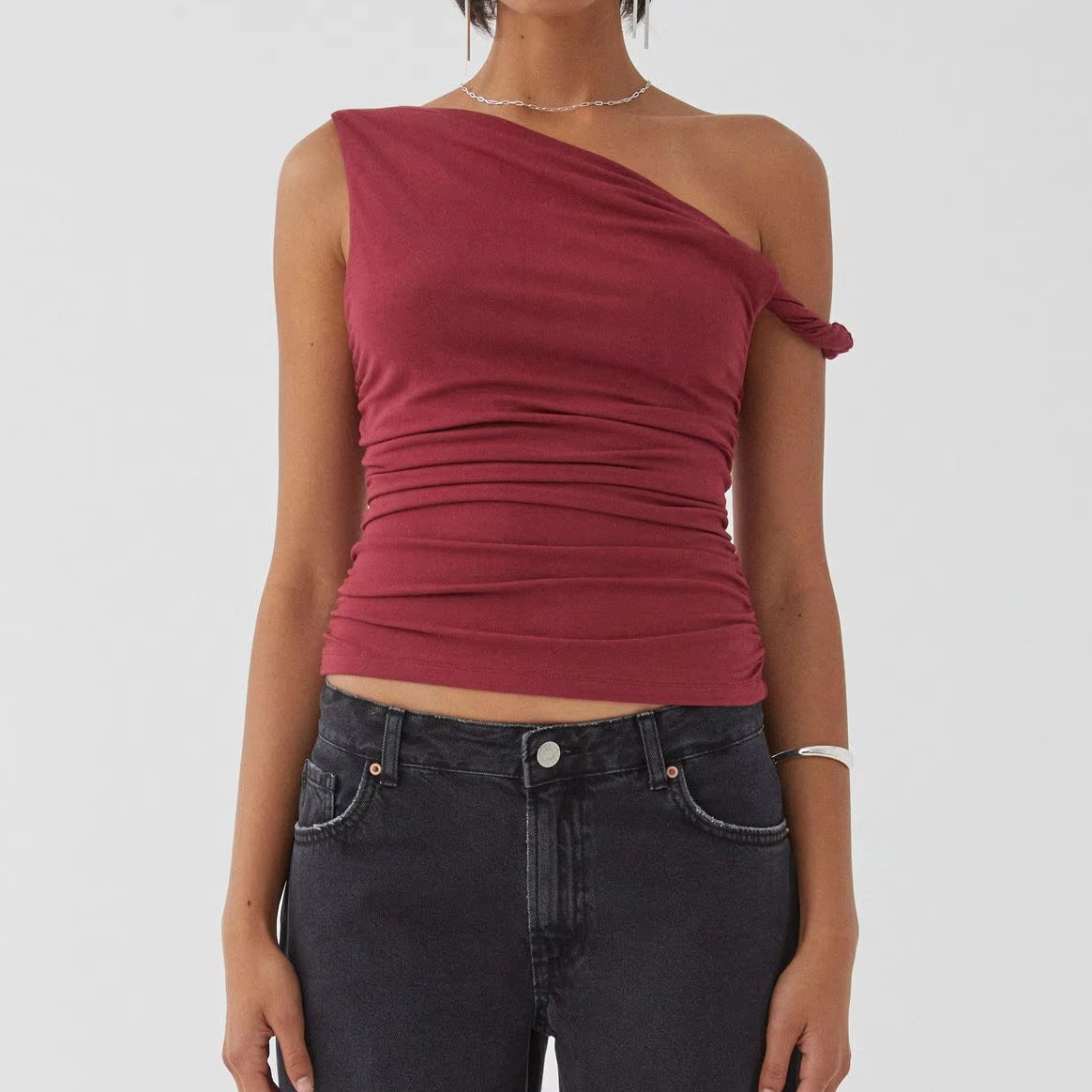 Runwaylove R455 New Design White Twist Top