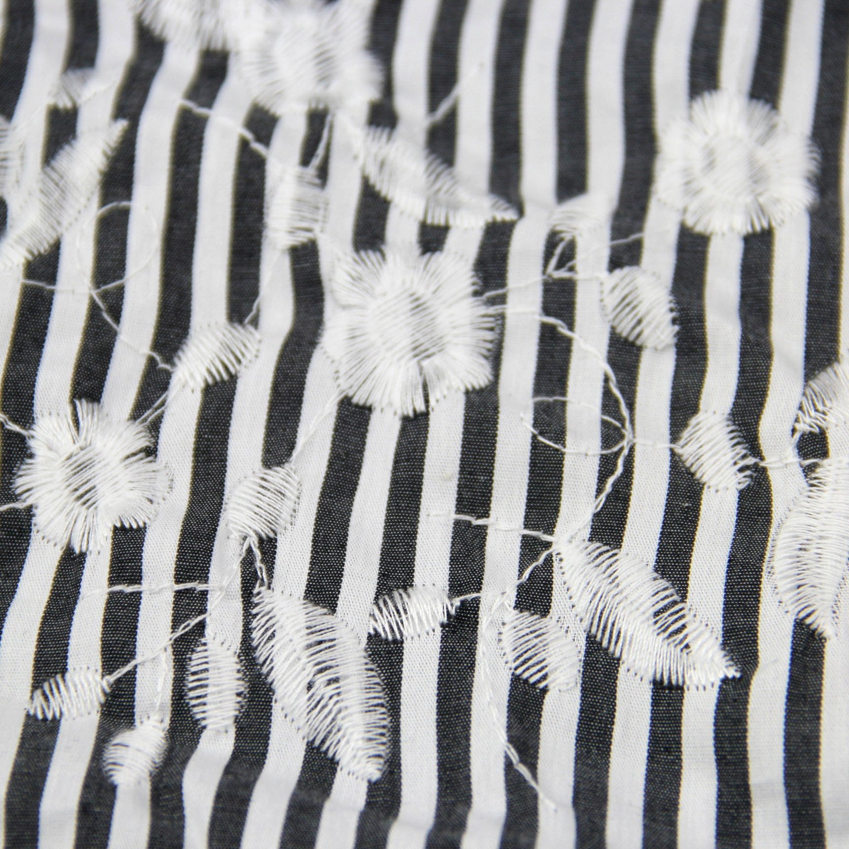 Hot sale yarn dyed stripe fabric 100% cotton embroidery fabric for women dress skirt