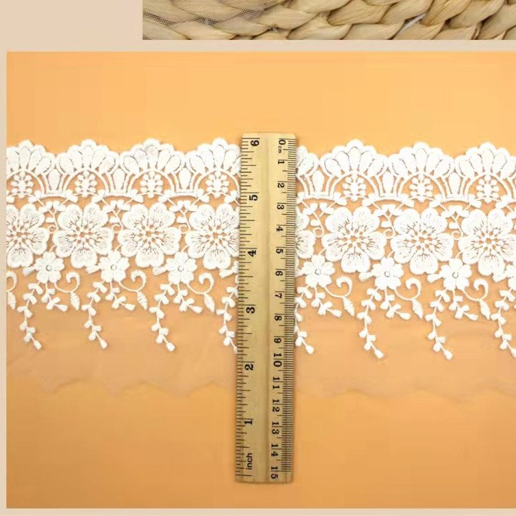 wholesale 10.5cm elegant flower design water soluble white tulle mesh lace trim