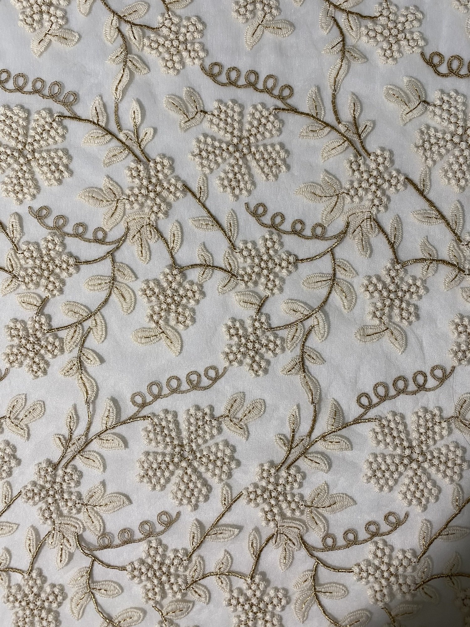 embroidery Fabric multi colors Eco-friendly Eyelet Embroidery Lace Fabric For Lady's Garment