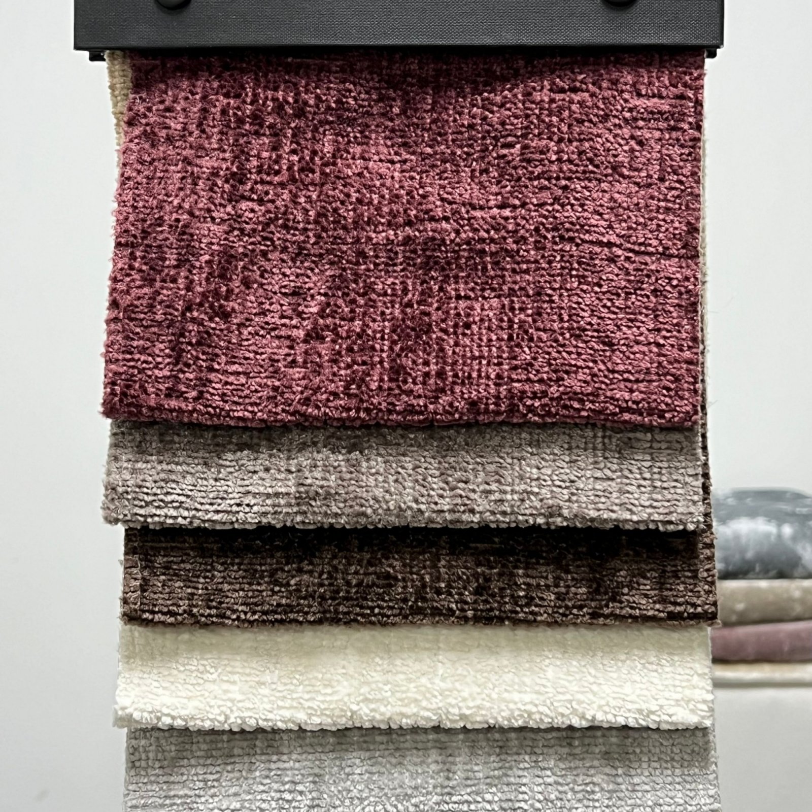 HENNESSY 360g Plain Weave Chenille Sofa Fabric Series High Quality 100% Polyester Printing Breathable Fabric Knitted Offered