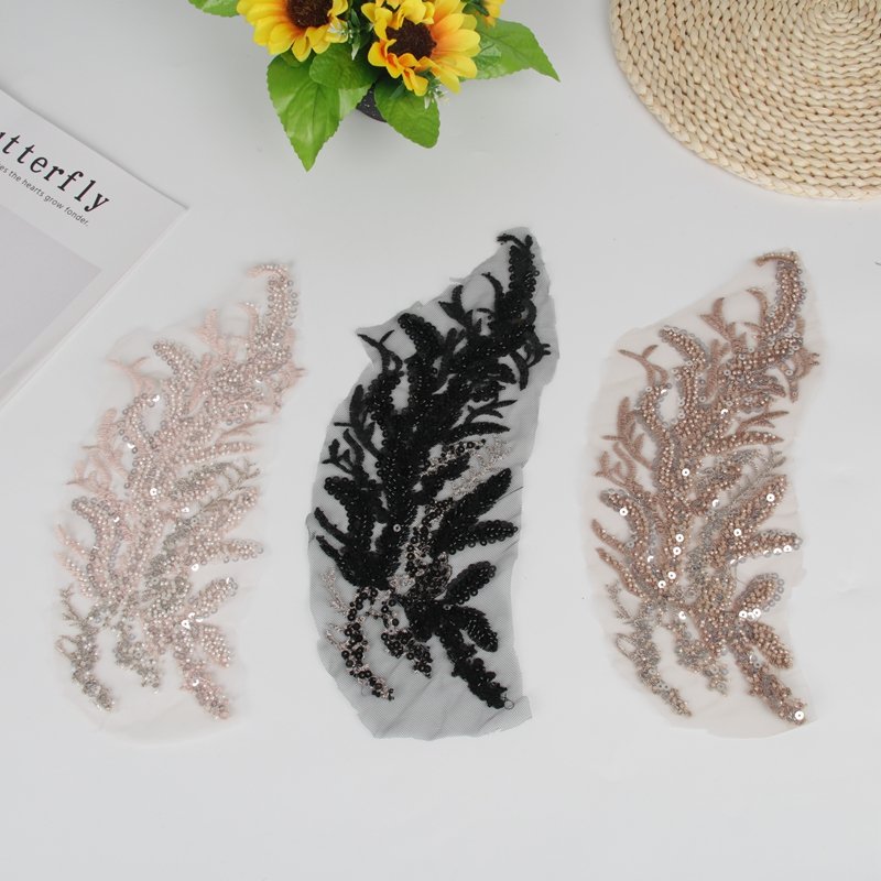 Factory customized wholesale rhinestone flower beaded lace applique lace sequins neck trim for children clothing