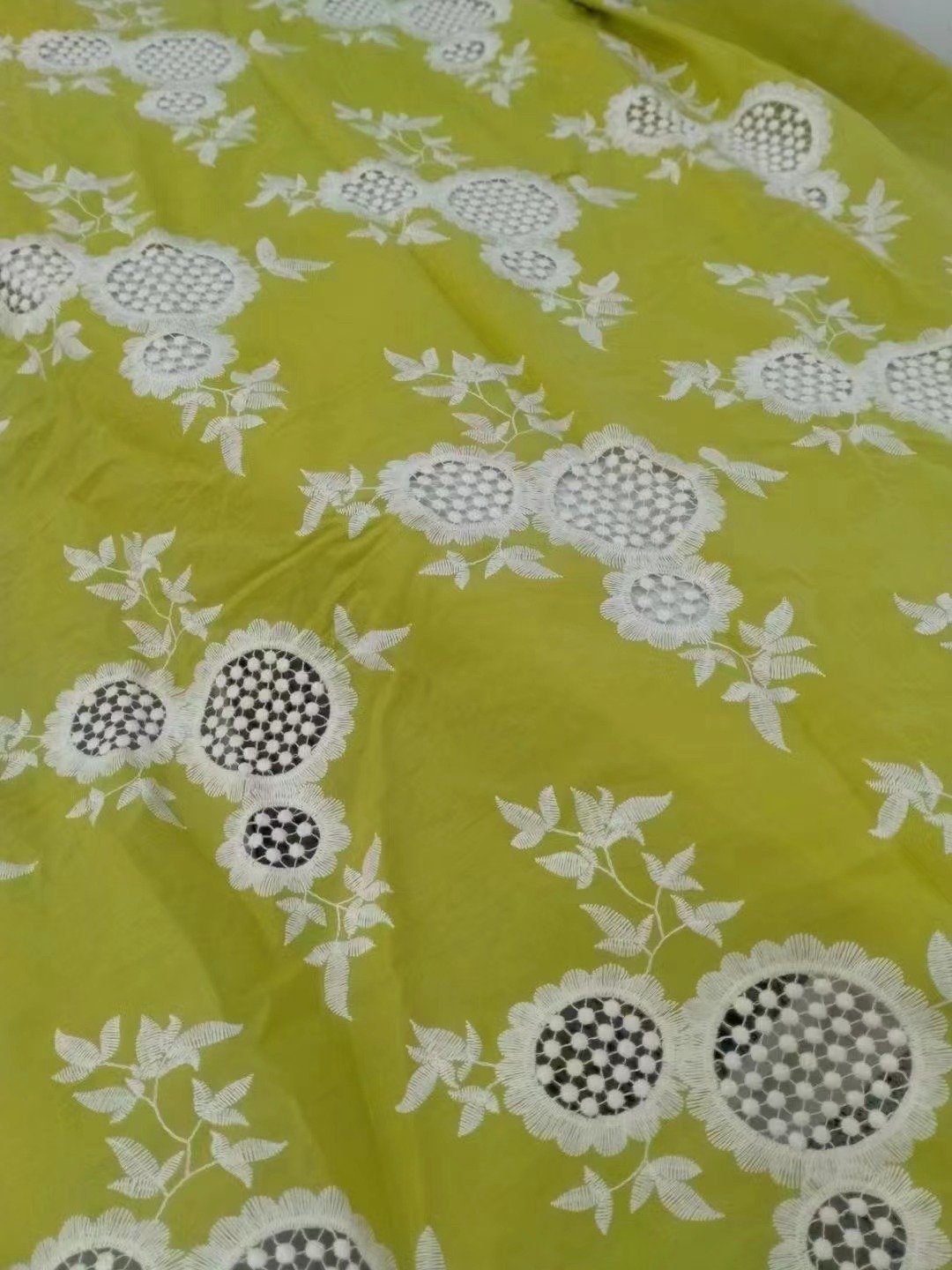 Coloured embroidered fabric 100% Cotton Quilting Fabric for lace dress factory sale