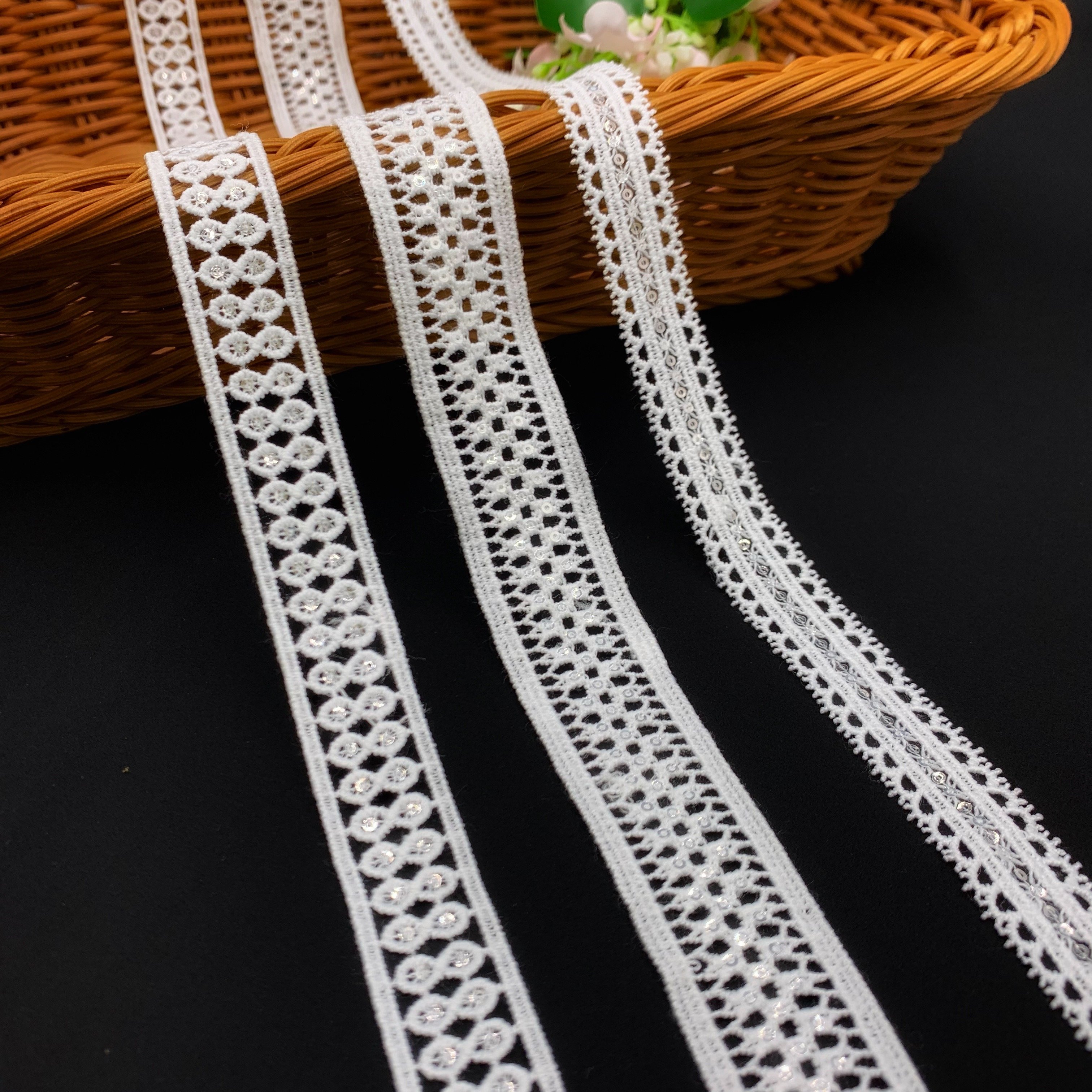 Chinese Water Soluble 100% Polyester White Exquisite Quality Lace Trim