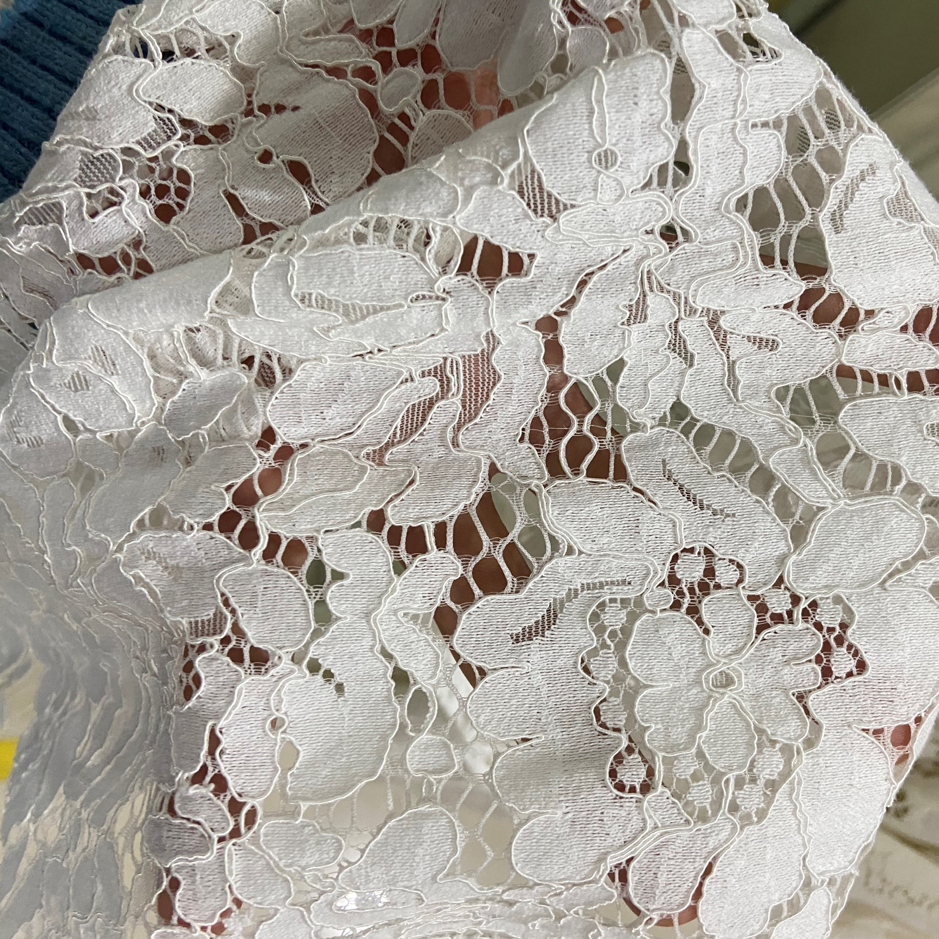 New popula stock white lace fabric for wedding