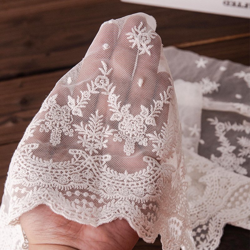 Width Comfortable Mesh Fabric White Embroidery Lace Border Fancy Flower Mesh Lace For Skirt
