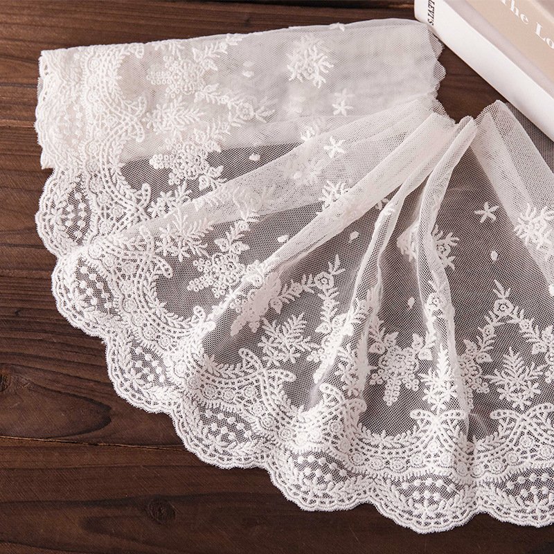 Width Comfortable Mesh Fabric White Embroidery Lace Border Fancy Flower Mesh Lace For Skirt
