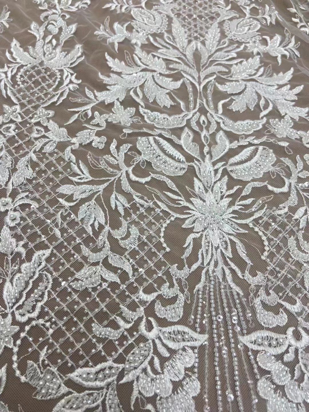 DELACE Factory Wholesale Customized Elegant style Tulle Beads flower lace fabric for bridal dress