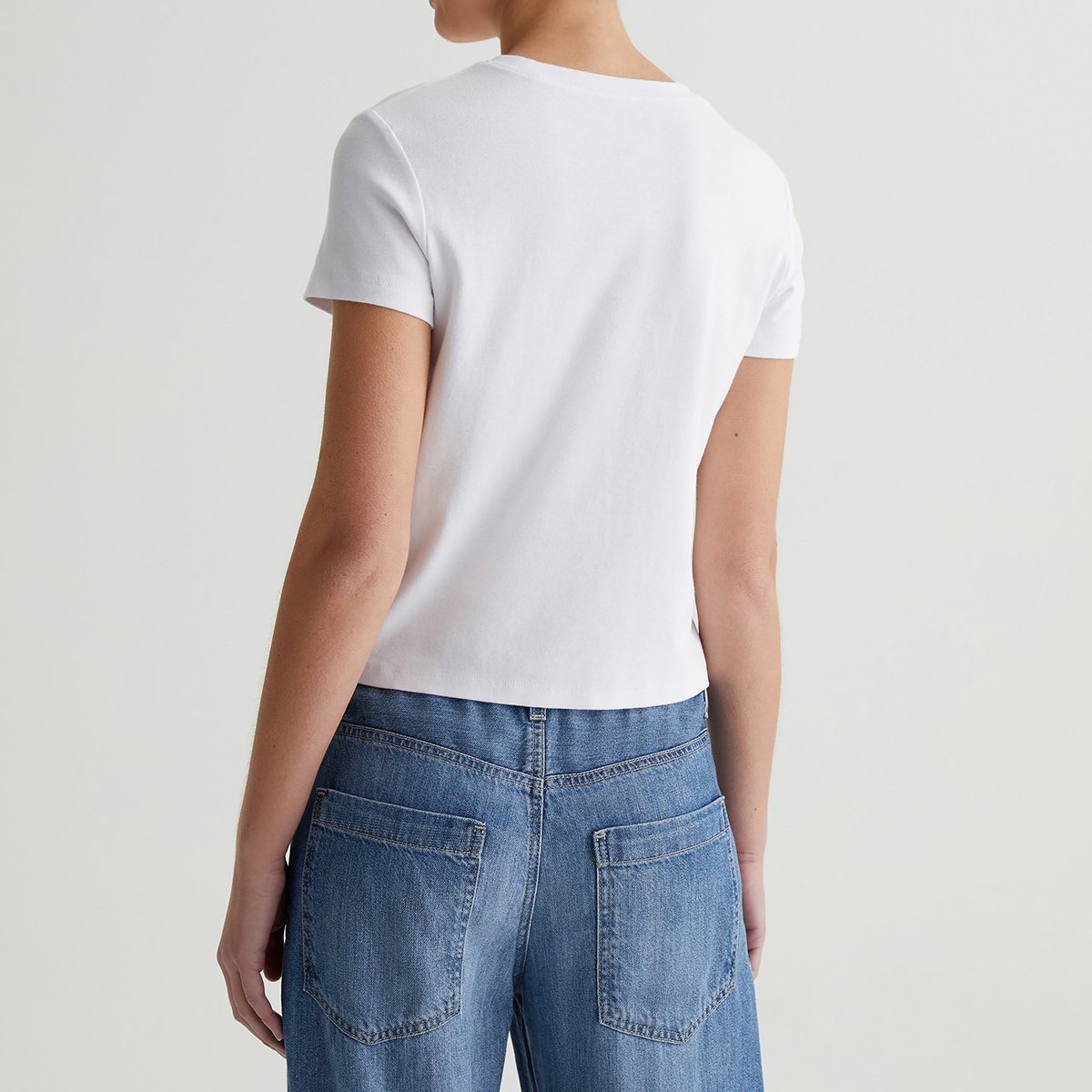 OEM/ODM Women's Cropped Crewneck Tee - 90s Vintage Style, Soft Cotton-Blend, True White Short Sleeve, Comfortable Everyday Wear