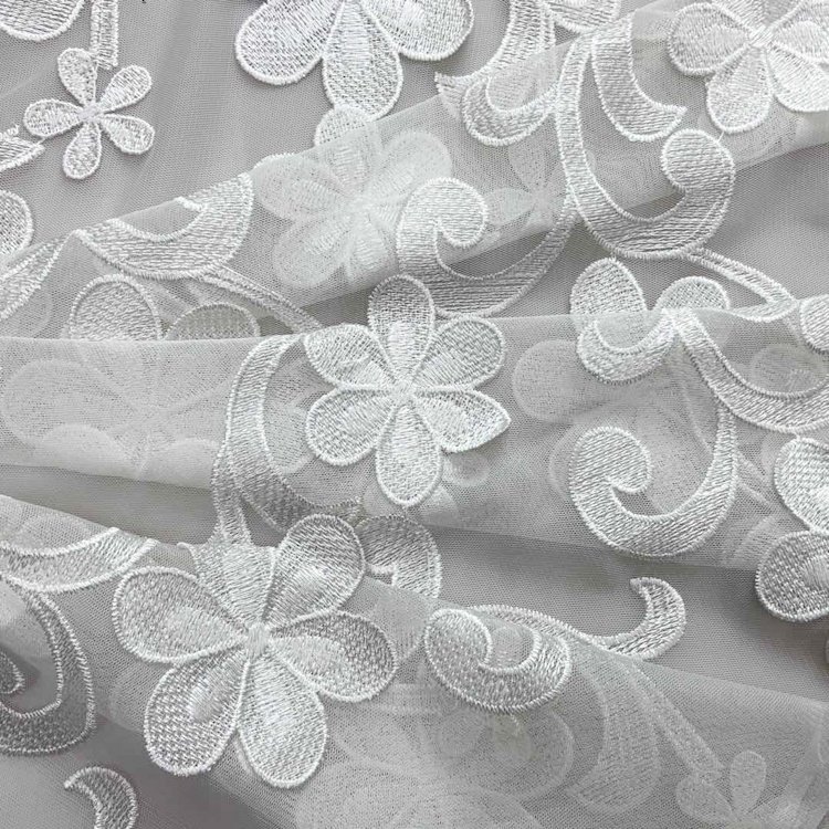 High quality white heavy embroidered flower wedding lace fabric for a nigeria wedding dress