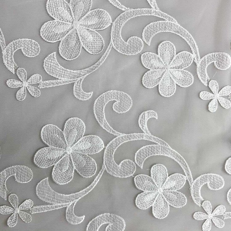 High quality white heavy embroidered flower wedding lace fabric for a nigeria wedding dress