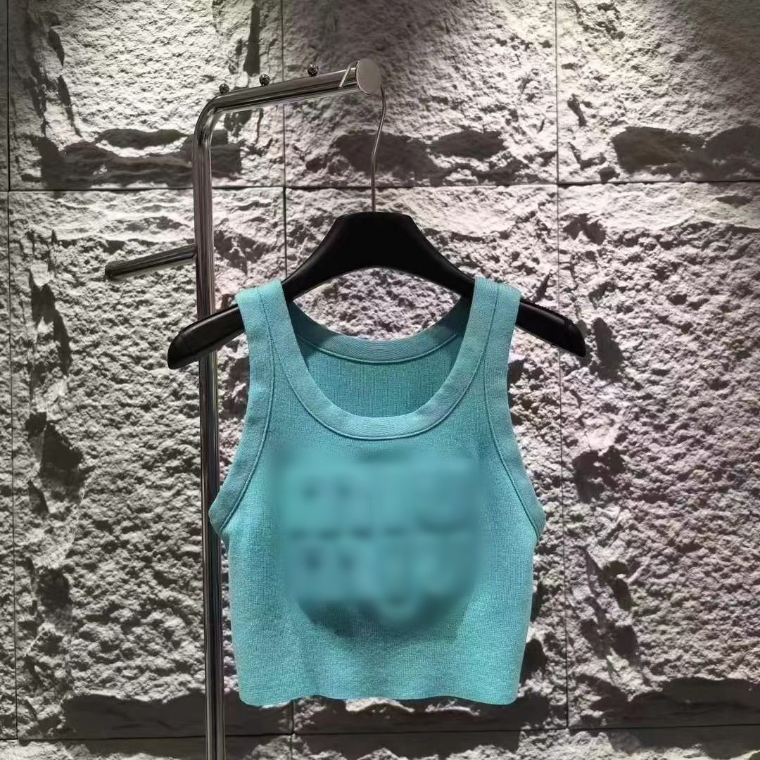 Wholesale designer clothing summer black crop tank top white sleeveless knitted embossed t shirt women