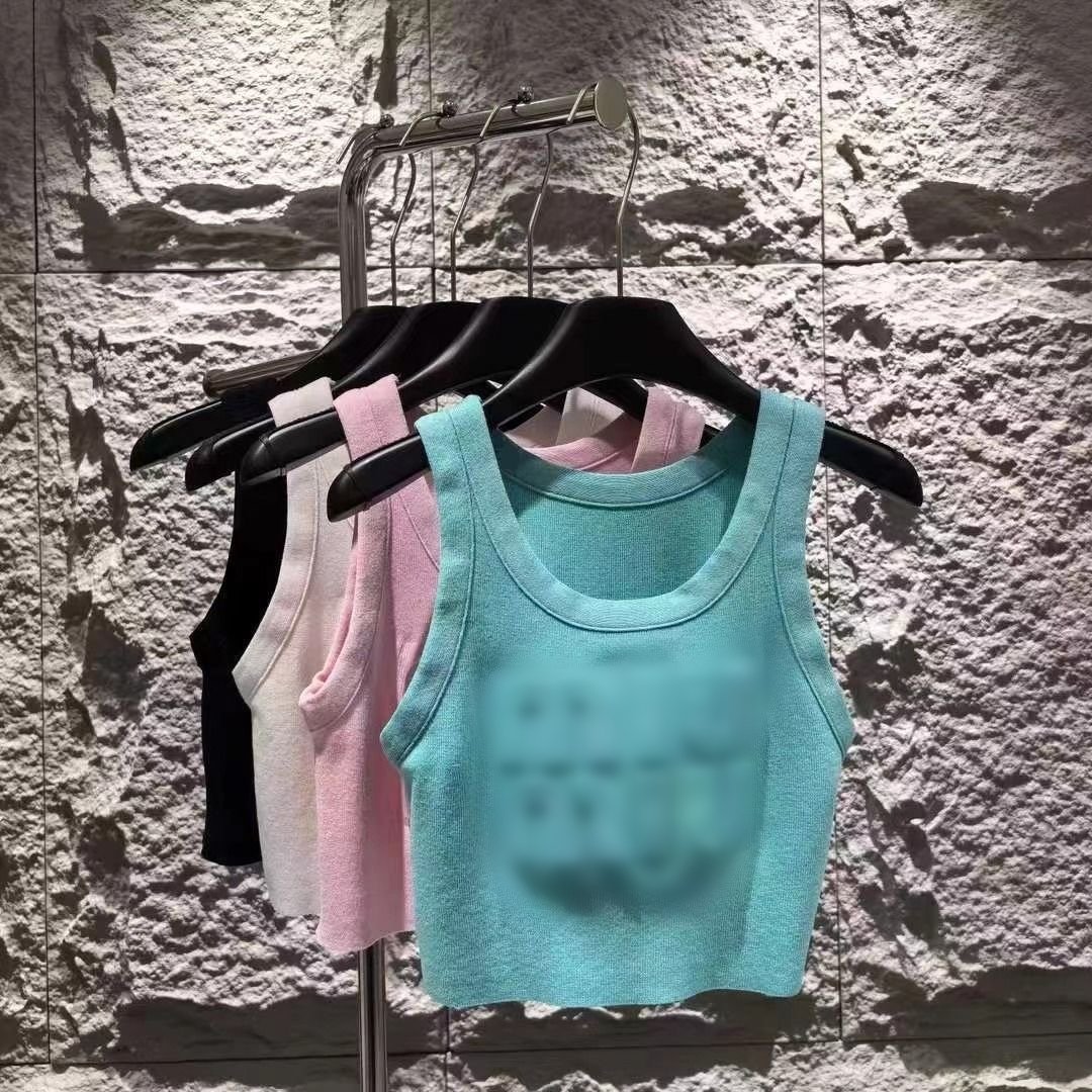 Wholesale designer clothing summer black crop tank top white sleeveless knitted embossed t shirt women