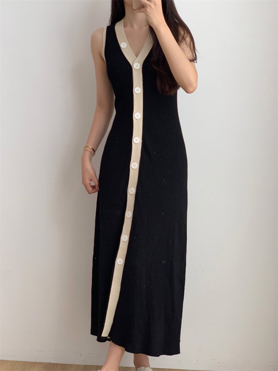 French Style 2024 Summer New Elegant Contrasting Ribbed Deep V Sleeveless Button Vest Frocks Knitted Sweater Midi Long Dresses