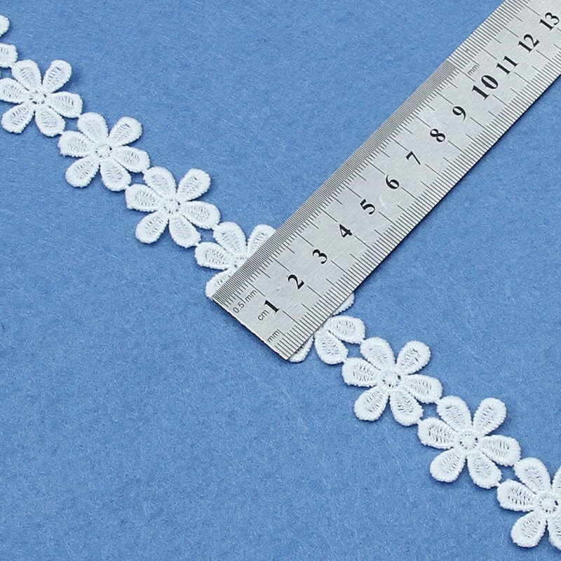 High quality milk white water-soluble embroidery lace trim flowers african guipure lace fabrics for party dress