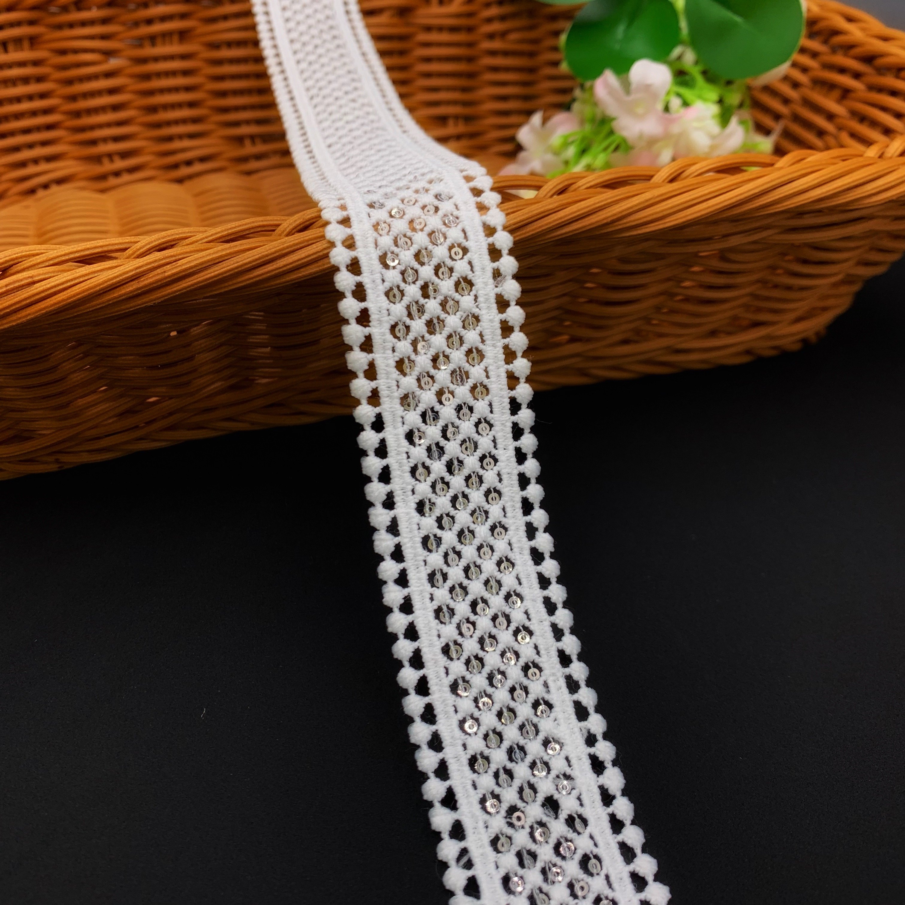 Oem China Wholesale Custom Cheap Price Lace Fabric White Sequin Flower Embroidered Lace Fabric Trim