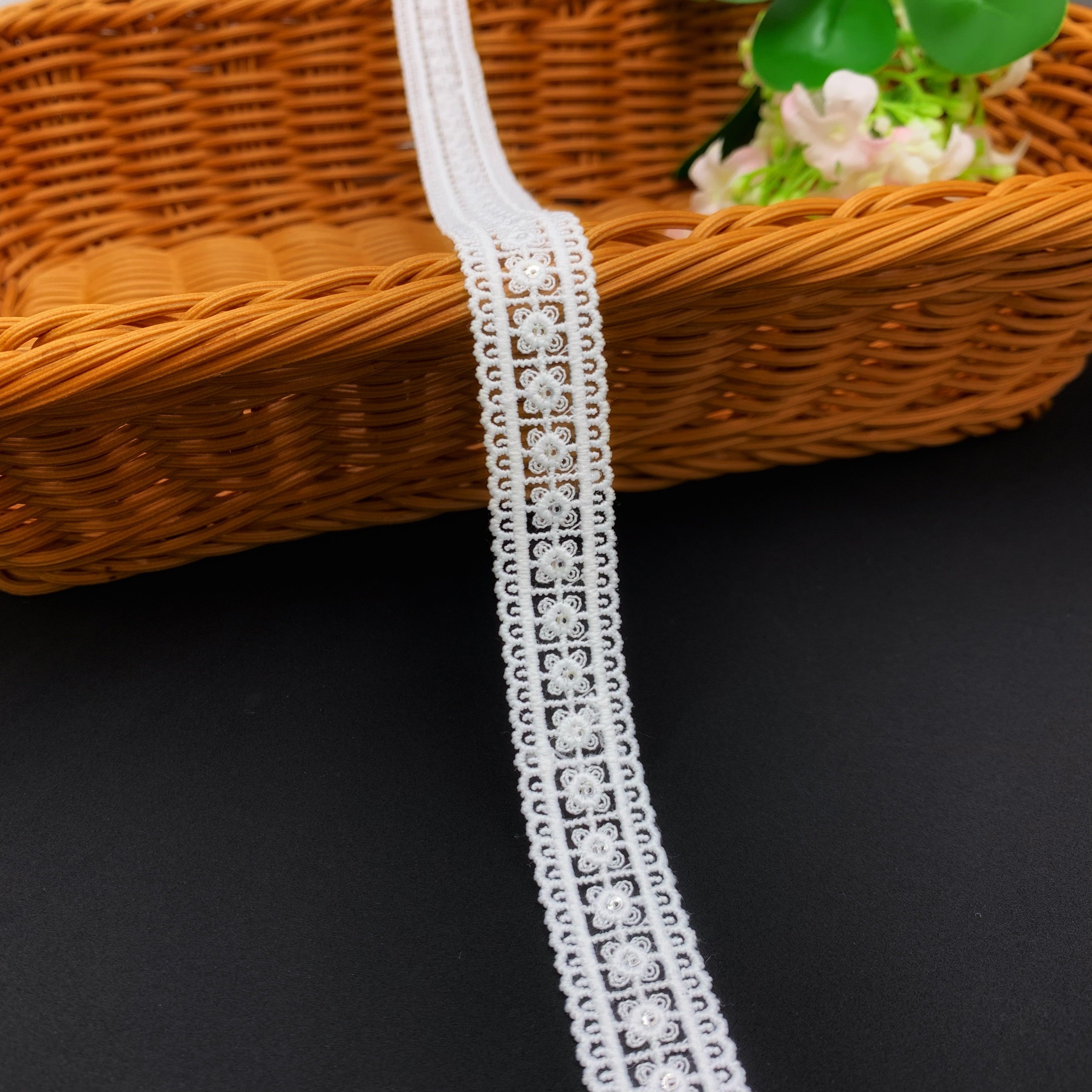 Oem China Wholesale Custom Cheap Price Lace Fabric White Sequin Flower Embroidered Lace Fabric Trim