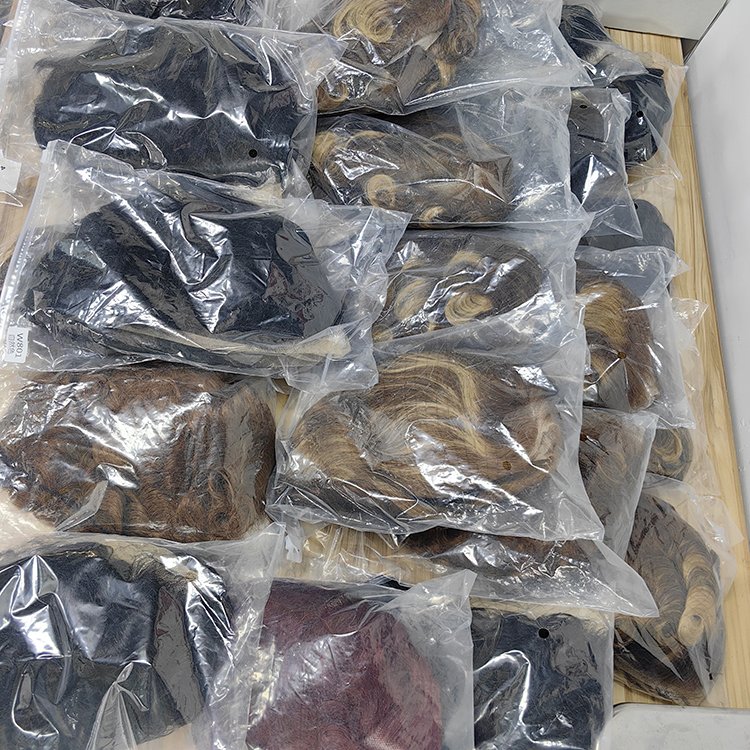 Wholesale Perruque Glueless Short Pixie Cut Curly Human Hair Wig For Black Women Short Raw Lace Wig Vendors Cuticle Aligned Hair