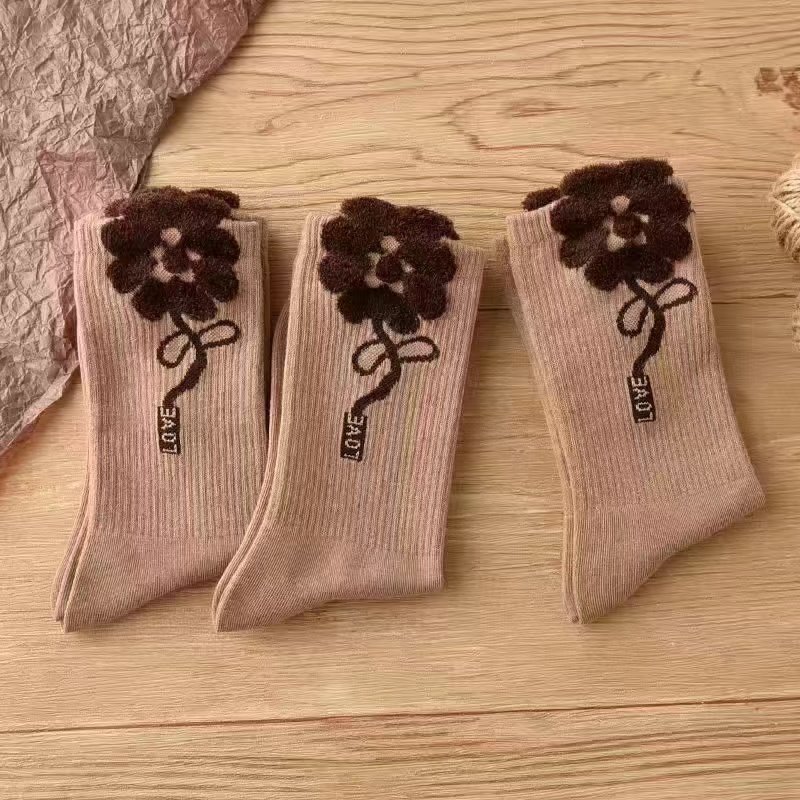 Autumn Winter Fashion Women's Cotton Ribbed Crew Socks Cute Cartoon Girl Design Breathable Knitted Technique Anti-Slip Stockings