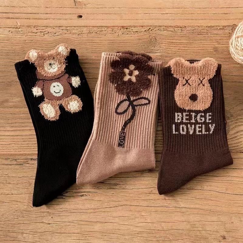 Autumn Winter Fashion Women's Cotton Ribbed Crew Socks Cute Cartoon Girl Design Breathable Knitted Technique Anti-Slip Stockings