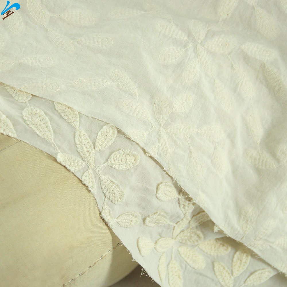 Custom Fashion New Arrival 100% Cotton Soft Affinity Embroidery Fabric 3D Floral Design Tulle Lace Fabric for Woman Lady Dresses