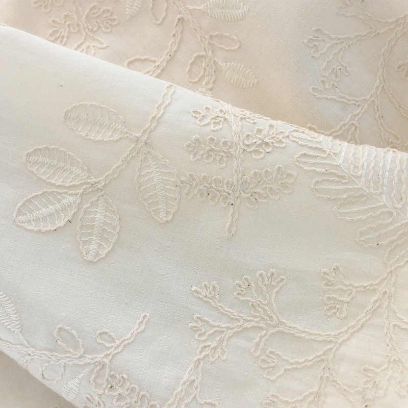 New design white lace fabric cord for women kids dress sleepwear premium quality guipure lace fabric 100% cotton embroidery