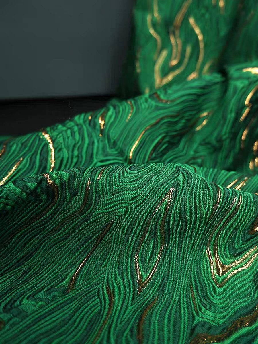 Luxury stripe pattern Wholesale china polyester jacquard high-qulity stripe abstract brocade jacquard fabric