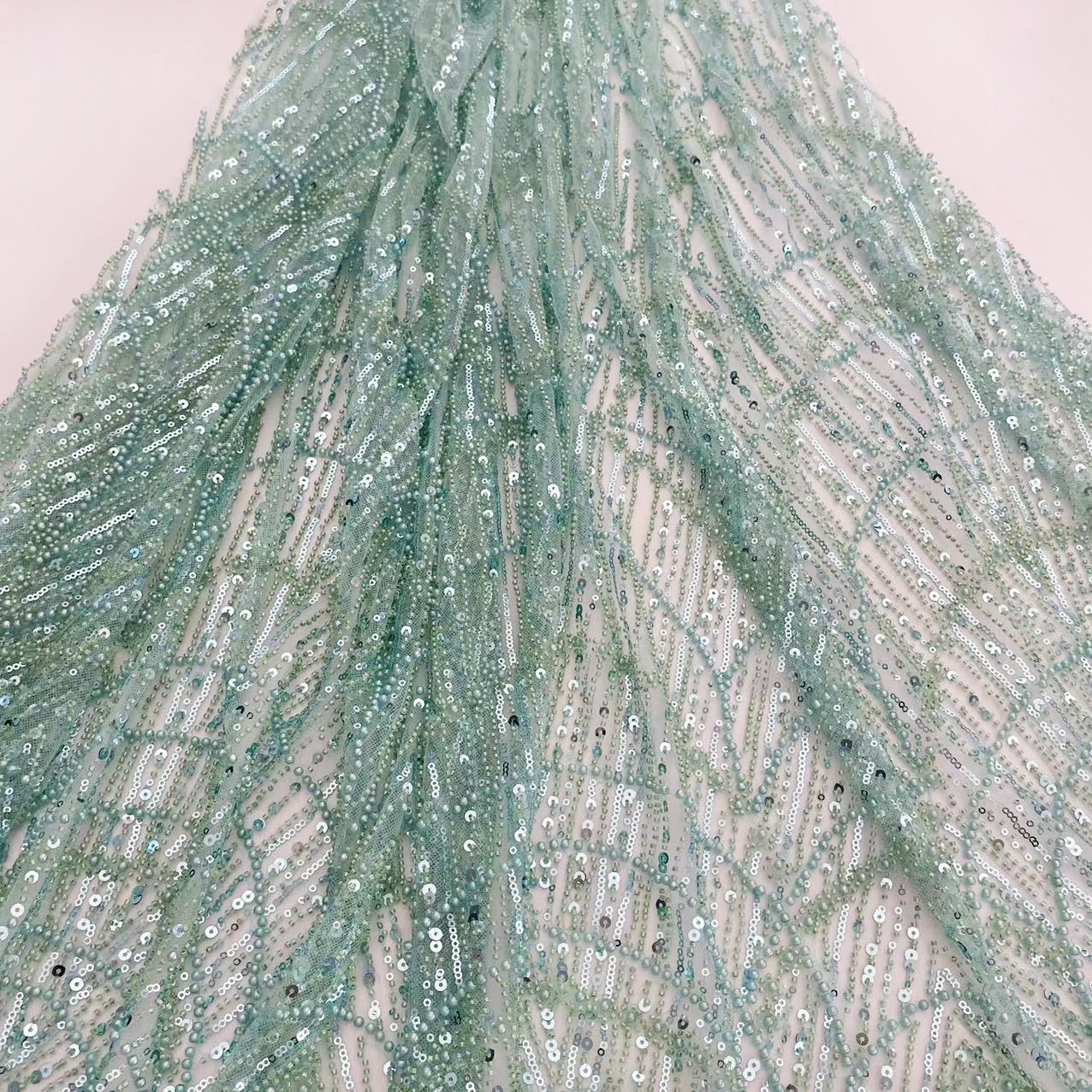 Width 130 cm Polyester sparkly sequins Embroidery beads Mesh african Fabric heavy tulle Lace Fabric for wedding Dress
