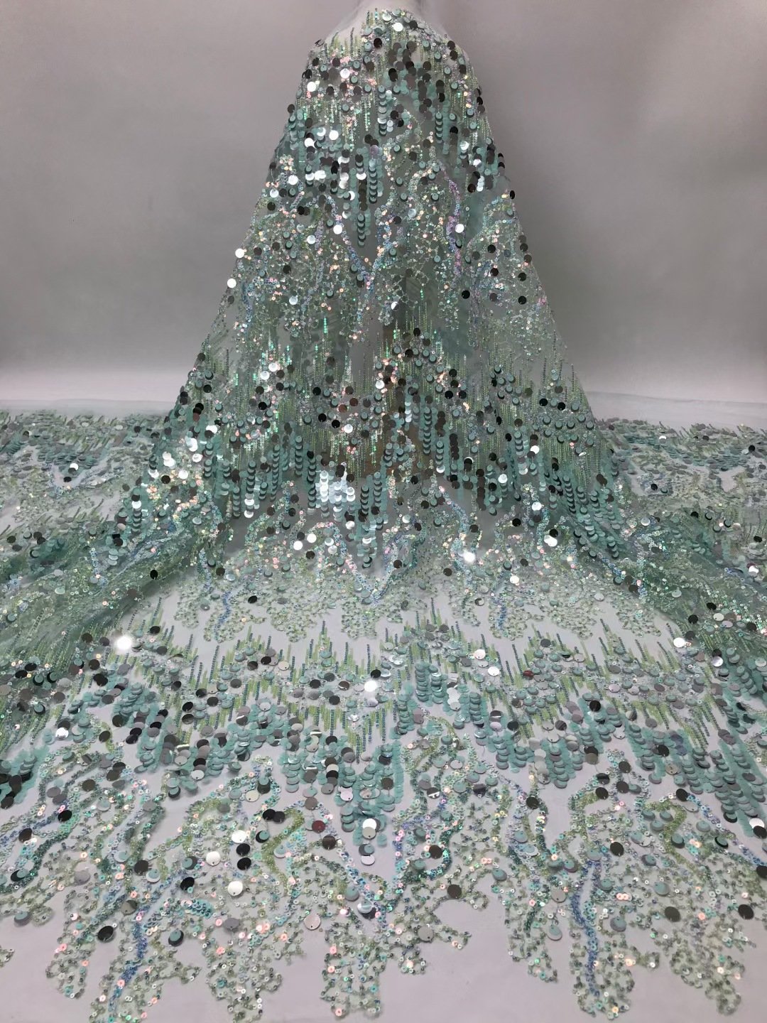 2024 Fashion Austria Wedding Dress Bridal Dress Fabric High Quality Beaded lace Embroidery fabric Luxury French Tulle Mesh