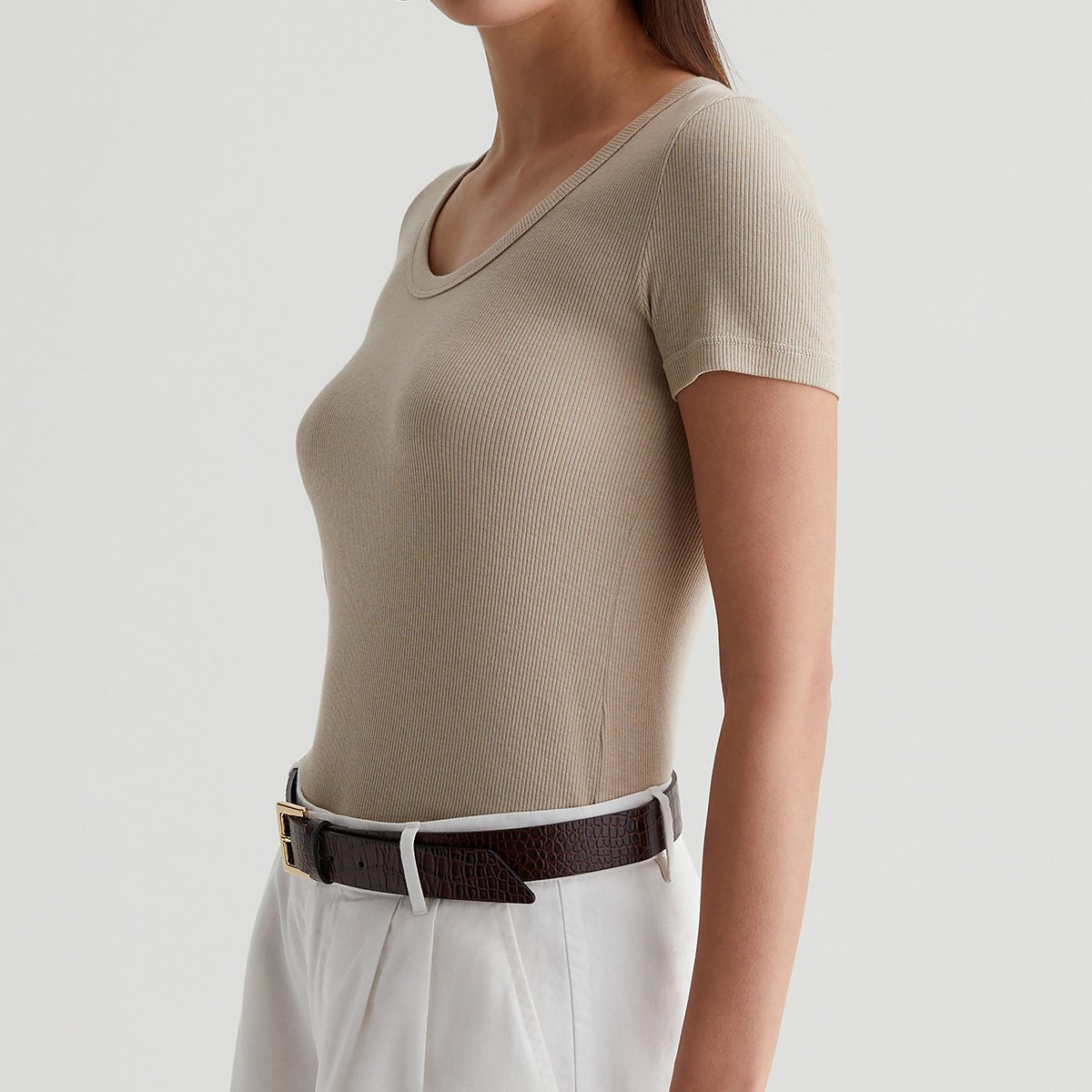 OEM/ODM Custom Classic Beige Women's Scoop Neck Rib Knit Top - Stretch-Blend Fabric, Thick Binding, Short-Sleeve Layering Tee