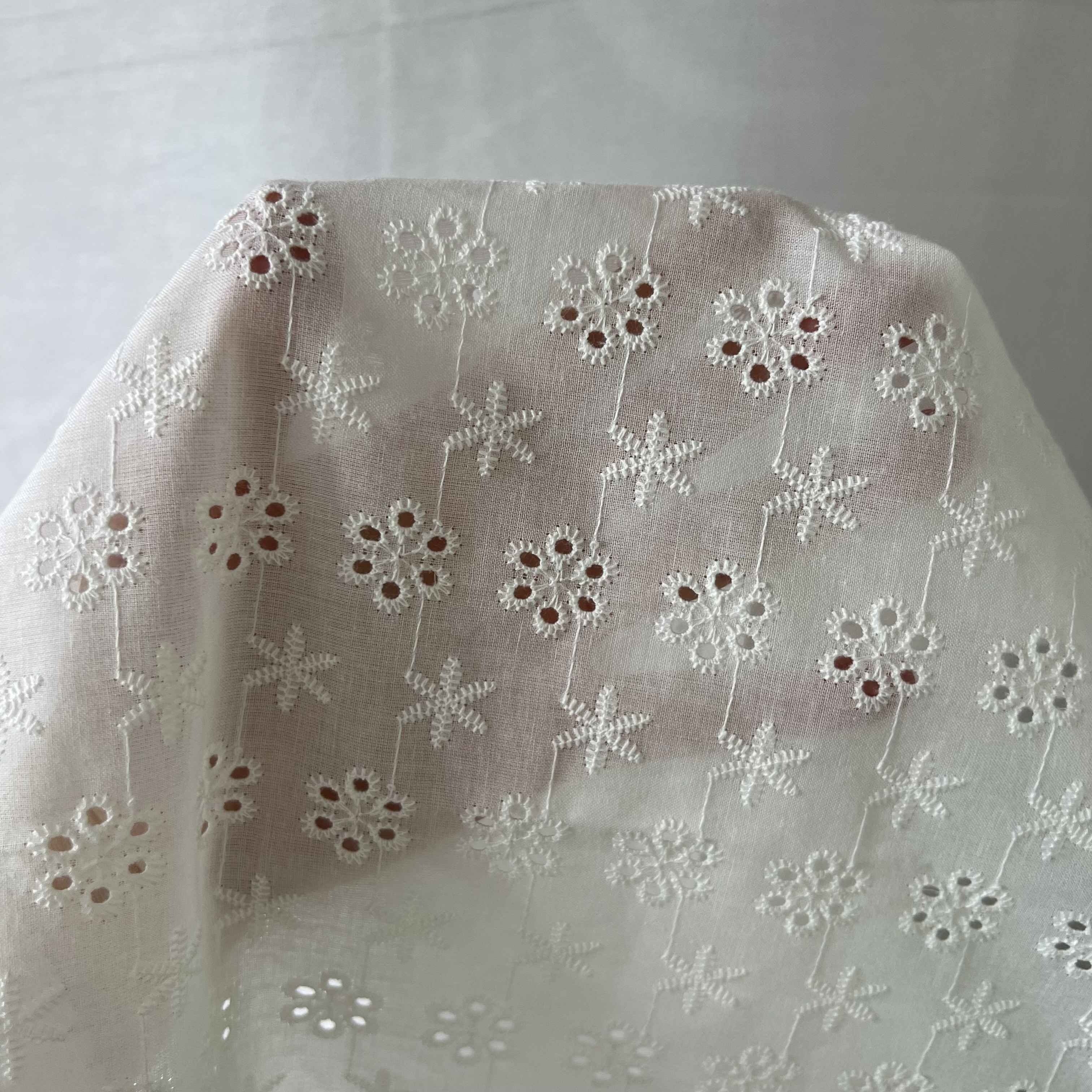 Hot sale customized logo mesh luxury soft 60s white 100 cotton embroidery lace fabric for women dress