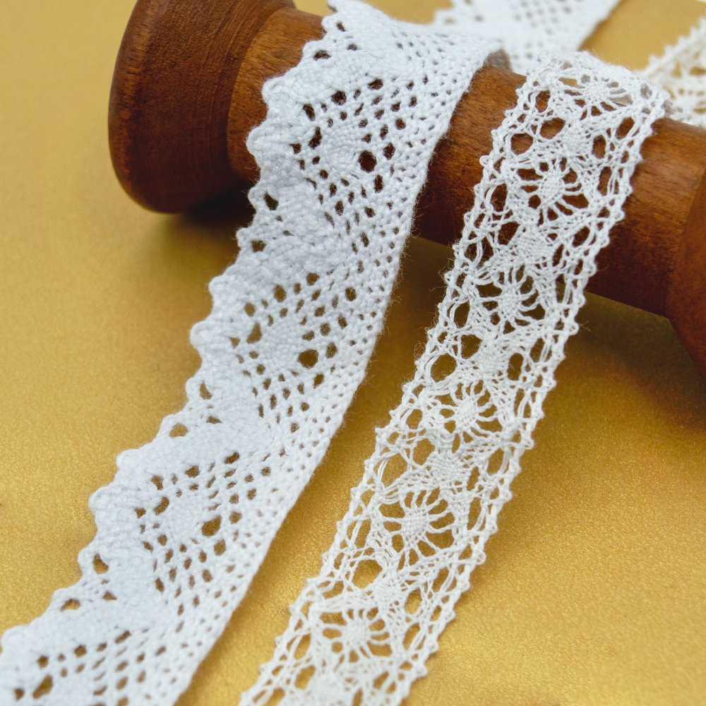 Gordon Ribbons Eco Friendly Natural Cotton Eyelet Lace Ribbon Custom Garment Accessories Cotton Lace