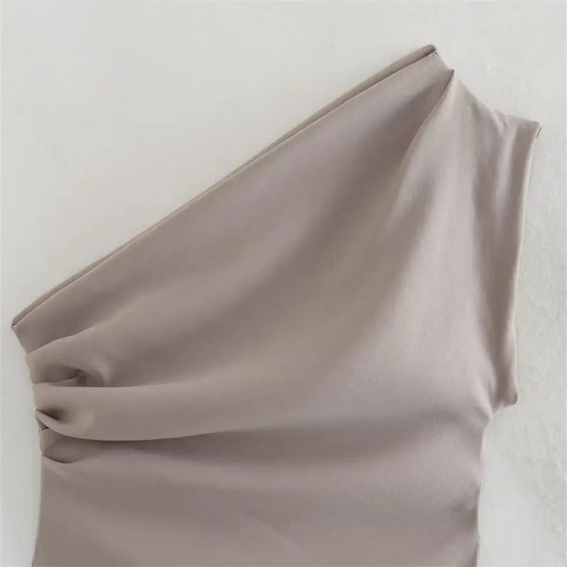 Y2K 2023 summer new women's clothing fashion trend solid color strapless pleated decorative asymmetric top