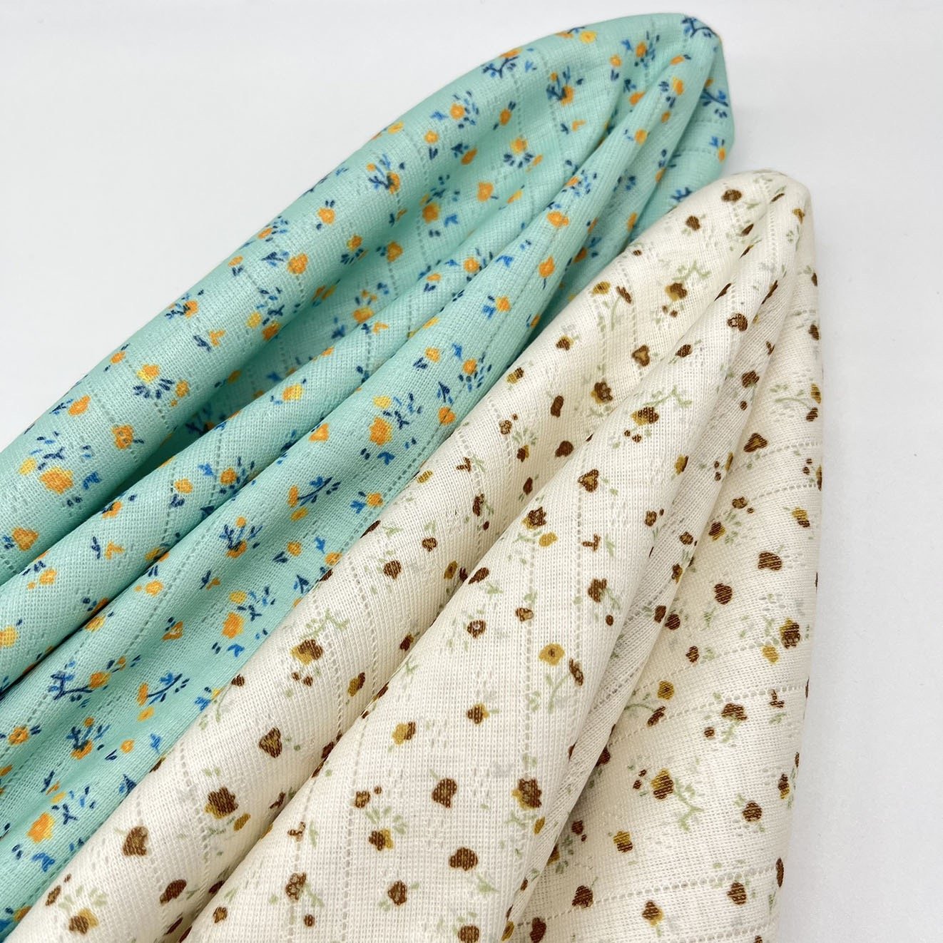 High quality polyester spandex 220GSM small flower custom knit rib digital printed fabric for cardigan