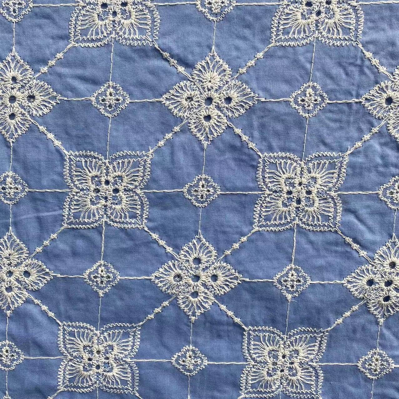 China Custom Embroidered Tulle Fabric Mesh Floral Embroidery Net Lace Fabric